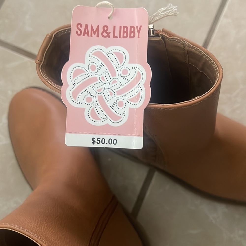 New tan boots zipper on the side - Picture 6 of 6